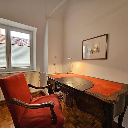 Charming Apartment Laura Tour As Ljubljana By Town Hall Екстериор снимка