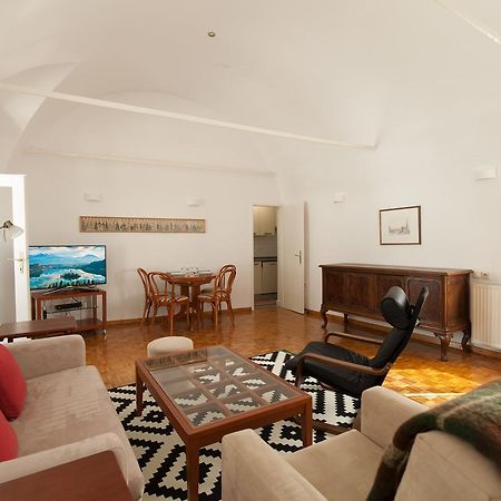 Charming Apartment Laura Tour As Ljubljana By Town Hall Екстериор снимка