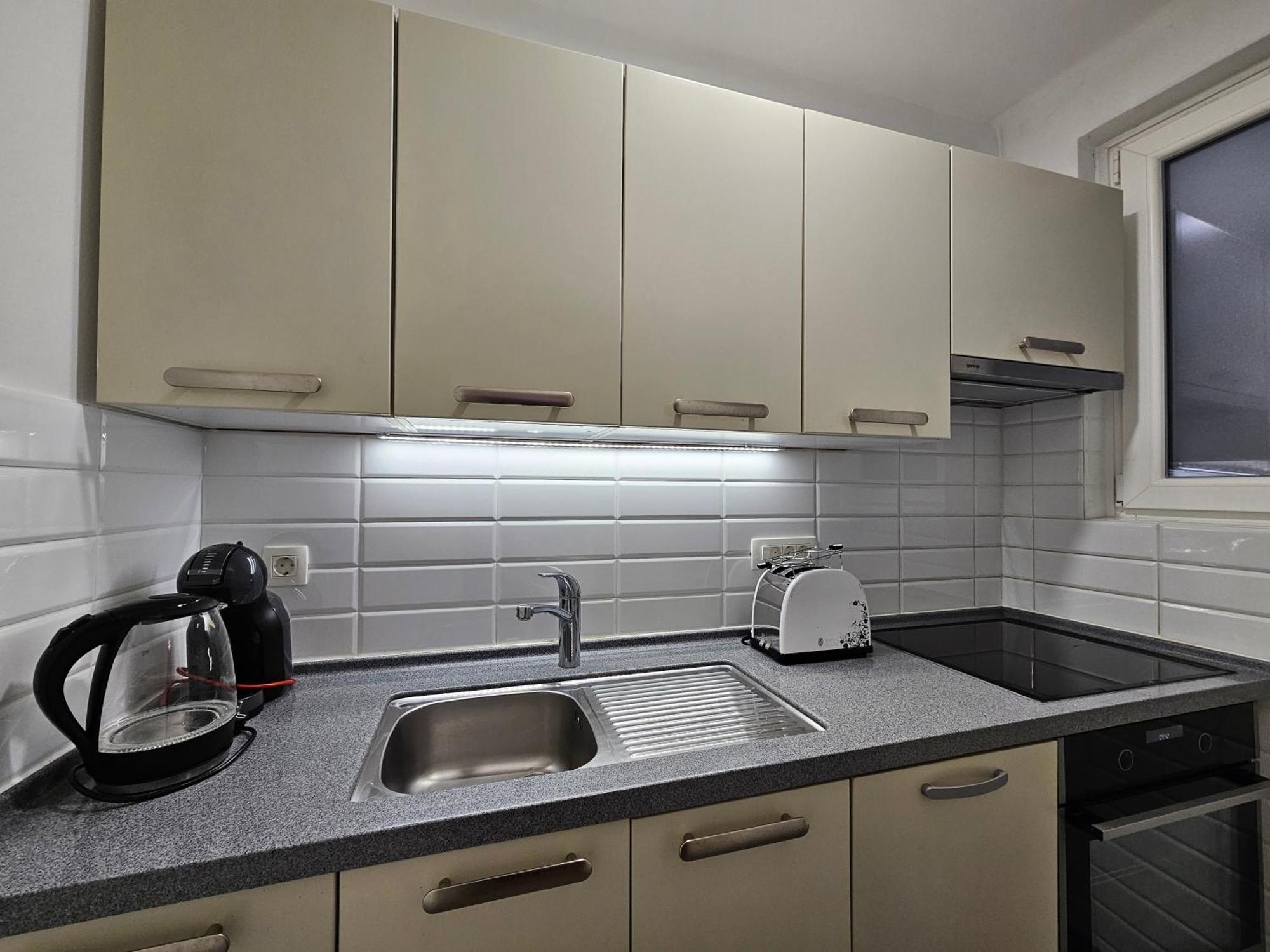 Charming Apartment Laura Tour As Ljubljana By Town Hall Екстериор снимка