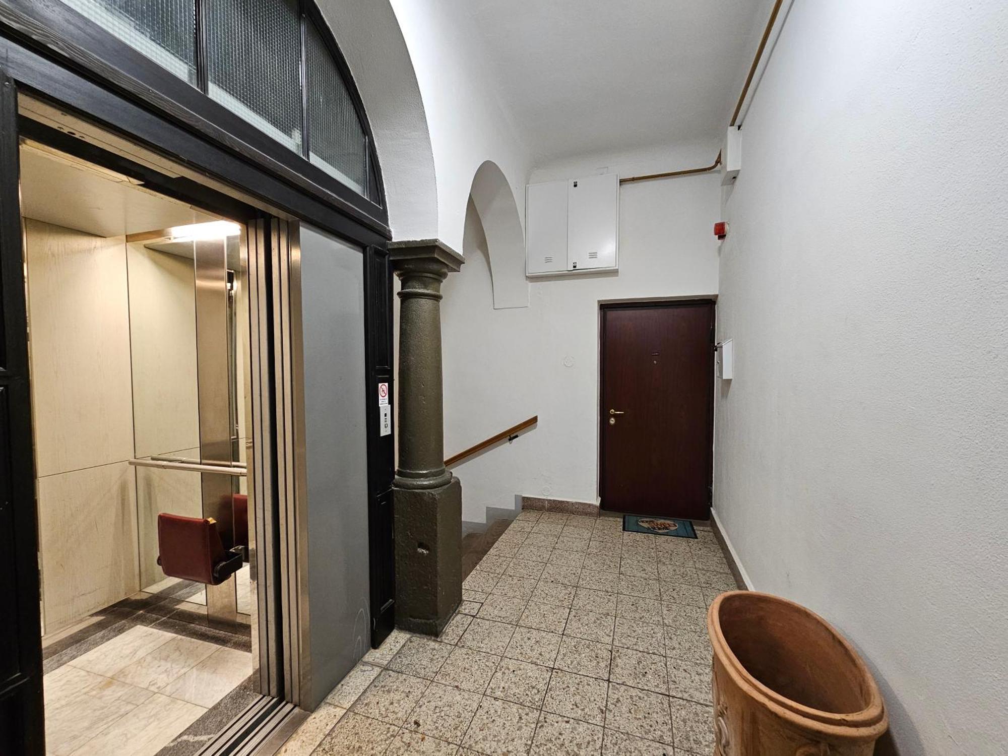Charming Apartment Laura Tour As Ljubljana By Town Hall Екстериор снимка